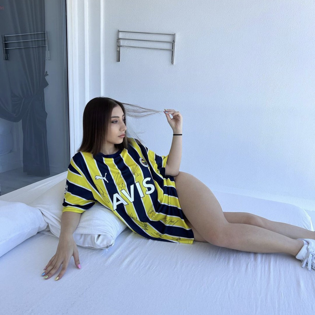 Join Ela Nur askonuzelanur & watch millions of livestreams on Tango! 